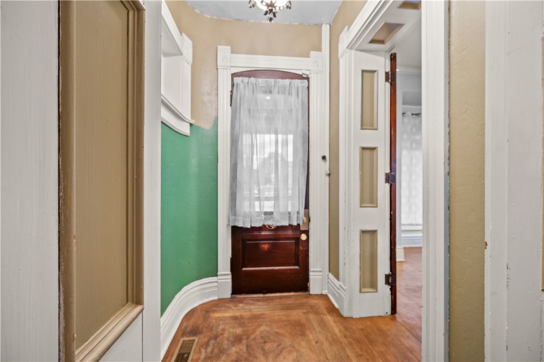 302 E Court Street Property Photo 12