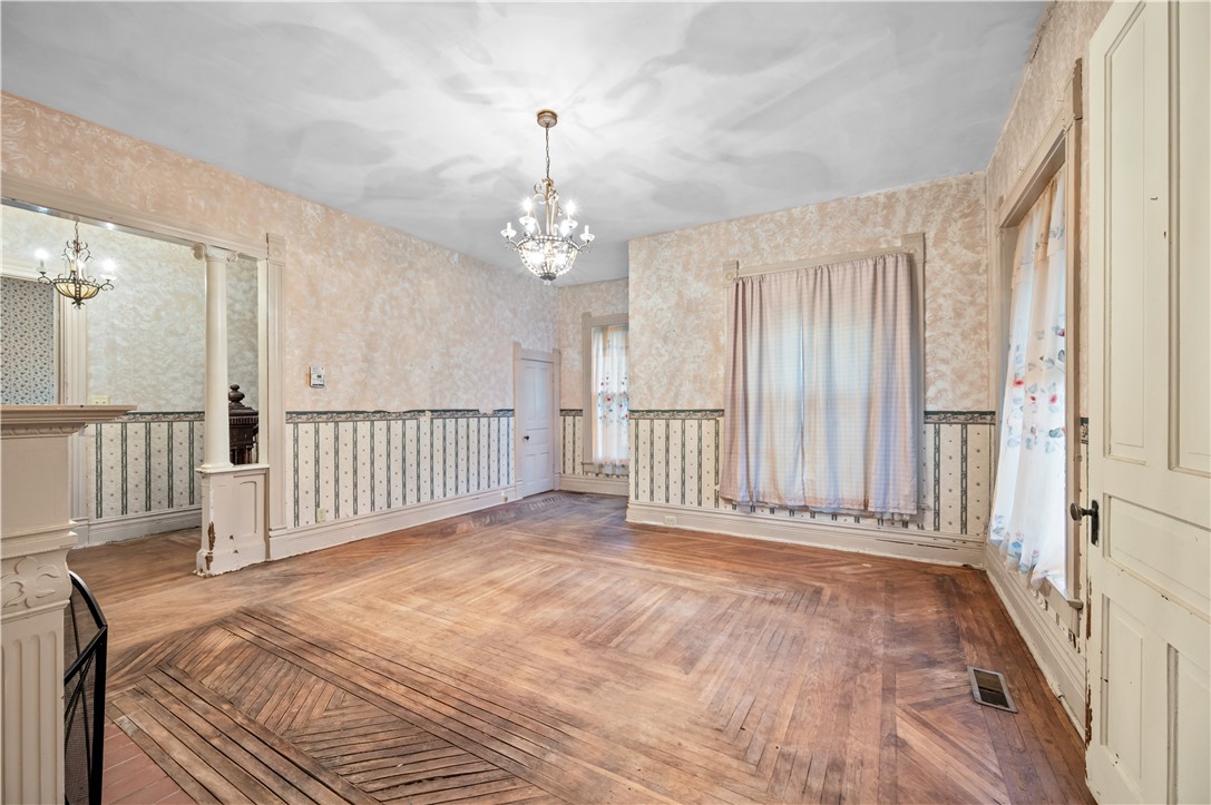 302 E Court Street Property Photo 13