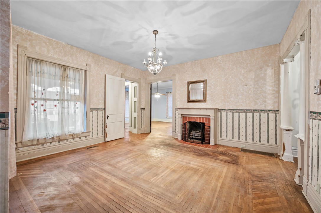 302 E Court Street Property Photo 14