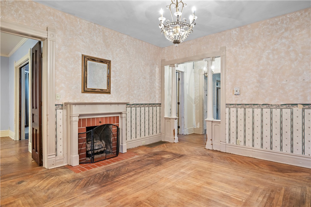 302 E Court Street Property Photo 15