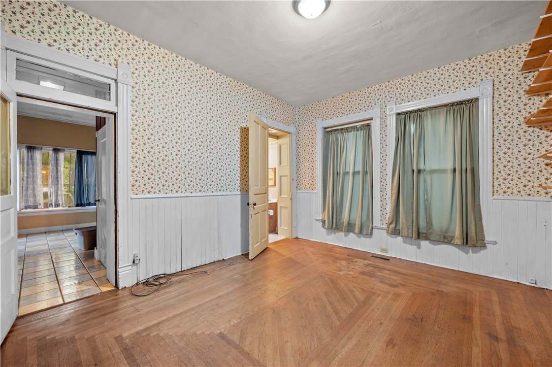 302 E Court Street Property Photo 17