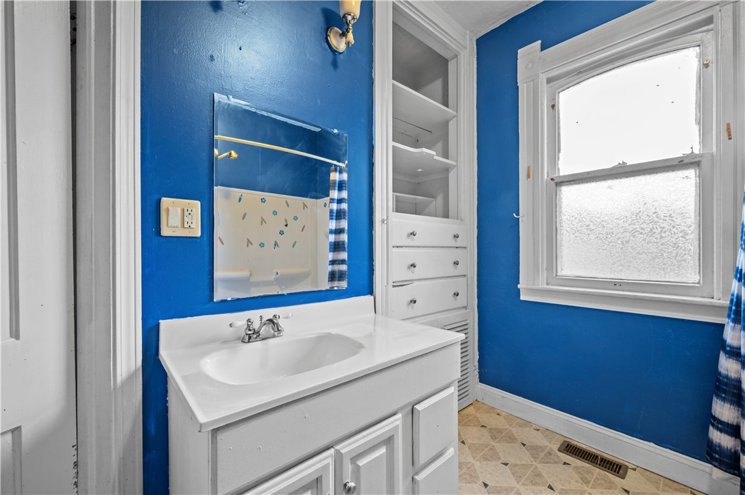 302 E Court Street Property Photo 24