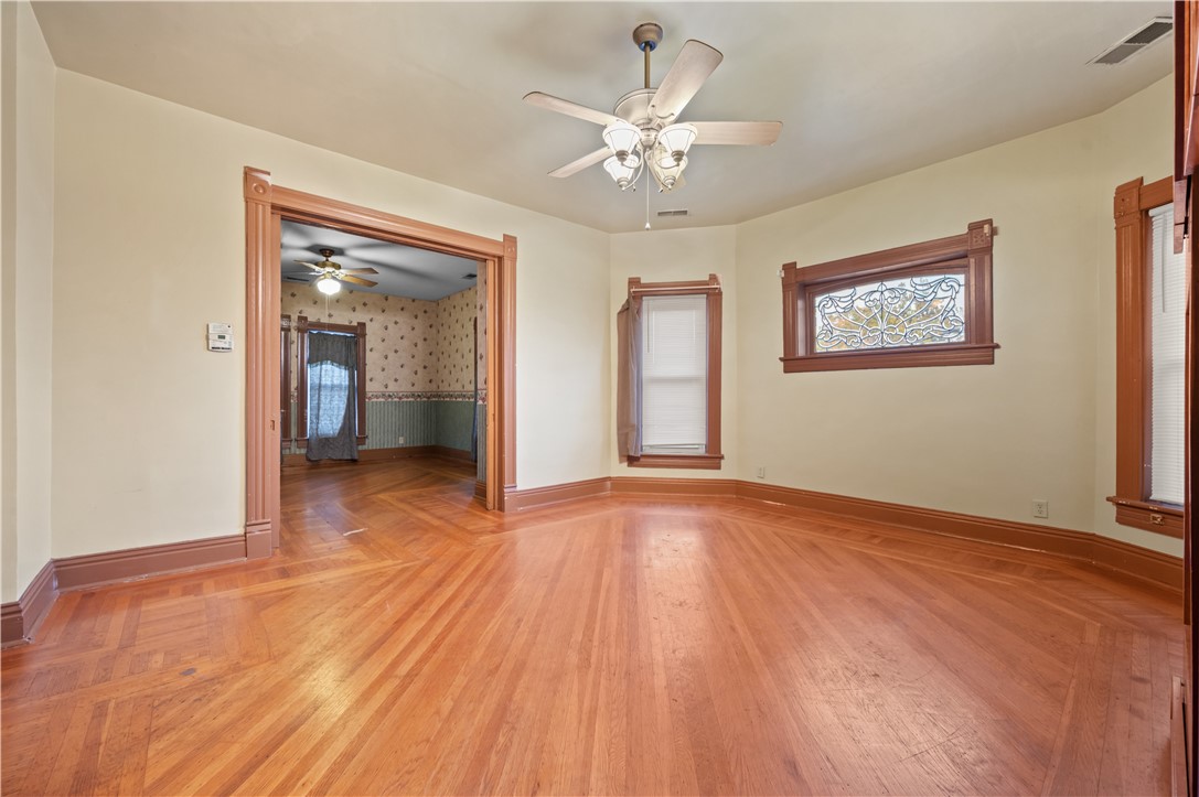 302 E Court Street Property Photo 27