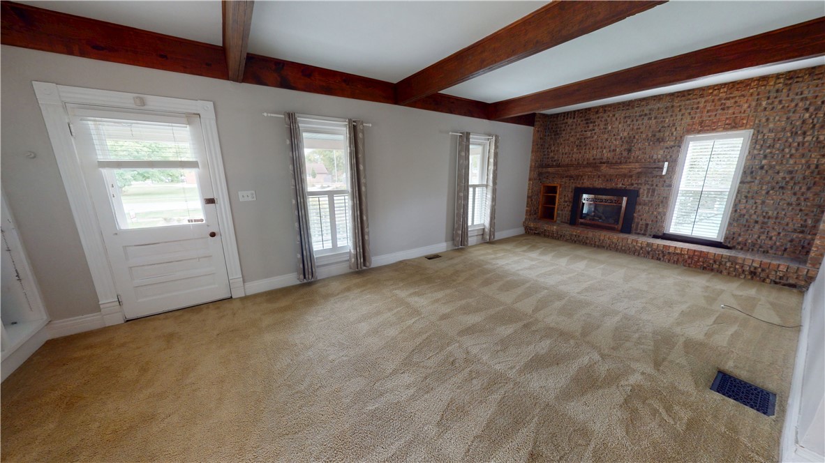 207 North Street Property Photo 4