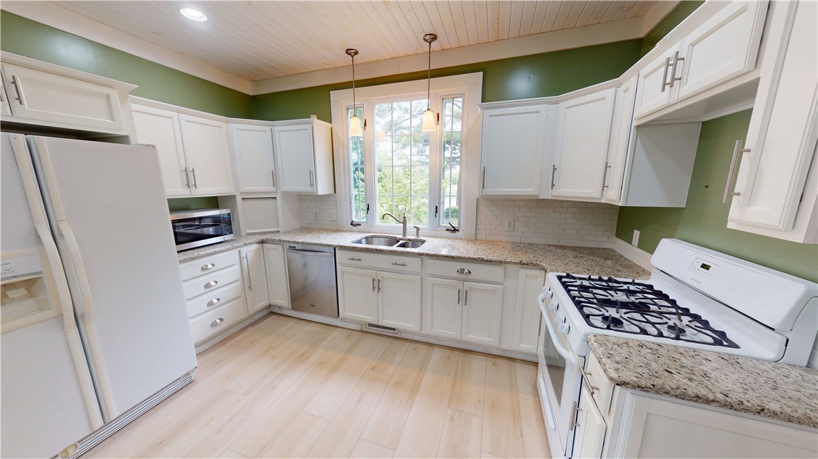 207 North Street Property Photo 13