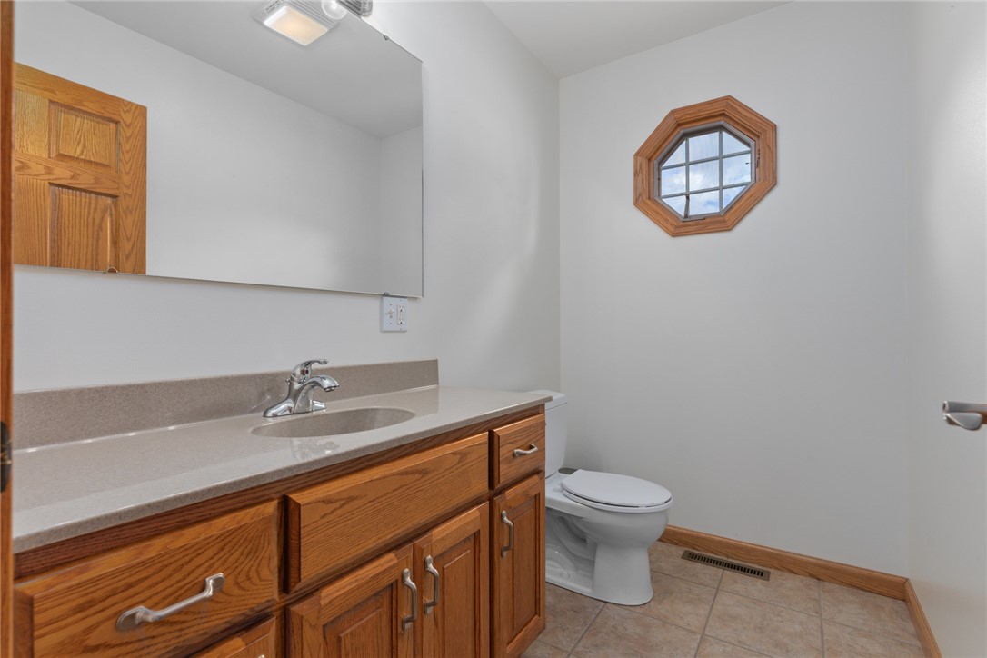 1933 N 200th Street Property Photo 27