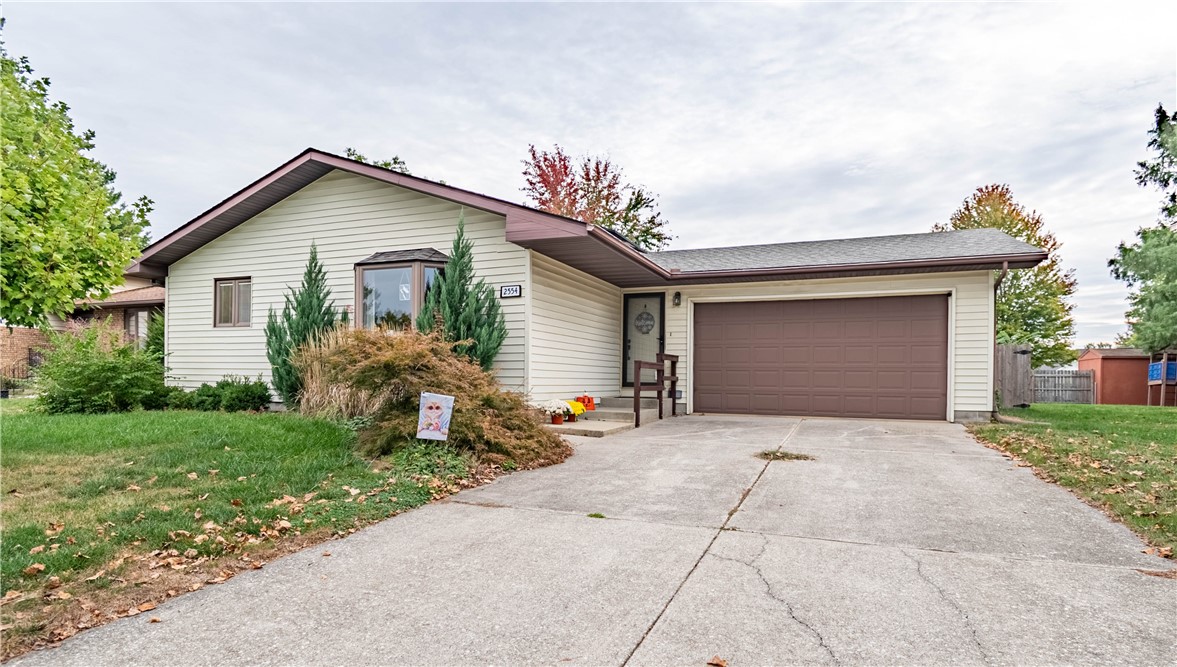 2554 S Nantucket Drive Property Photo 1