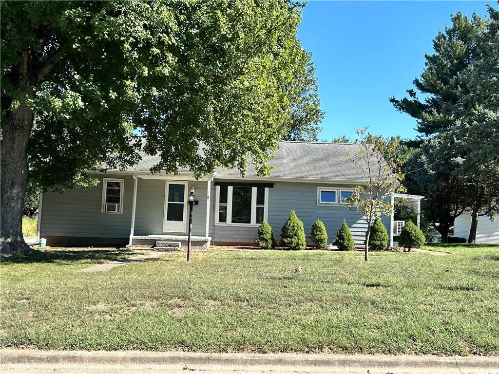 218 Pine Street Property Photo 1