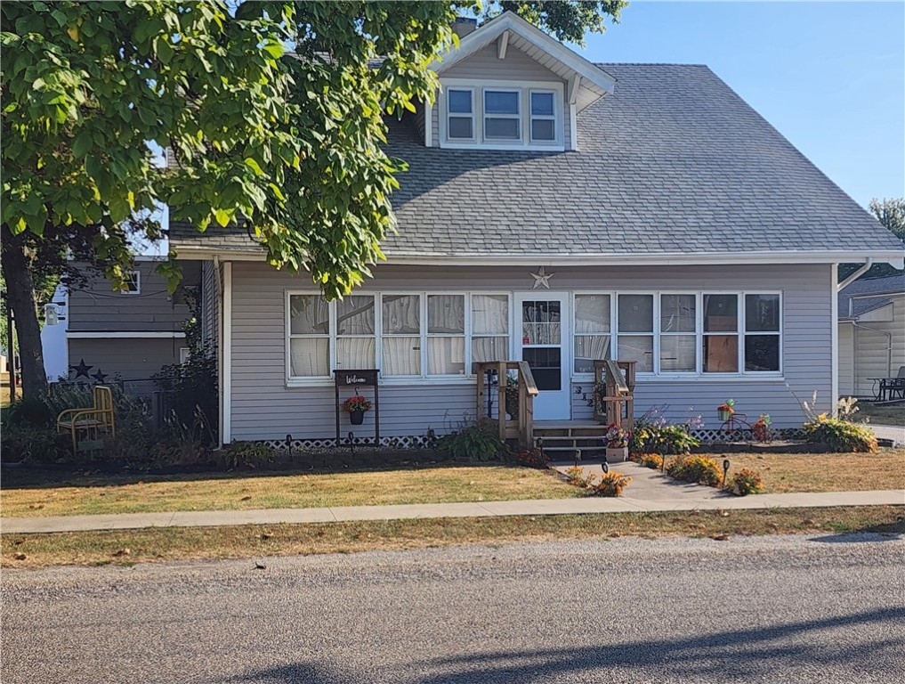 312 W North Water Street Property Photo 1