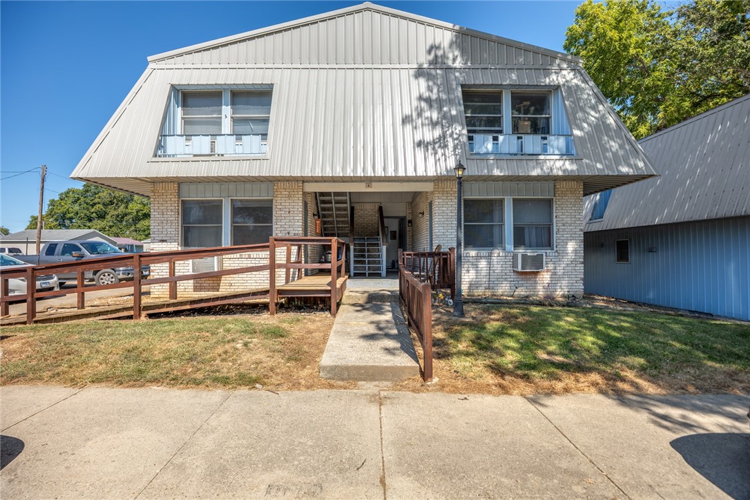 400 S Franklin Street Property Photo 1