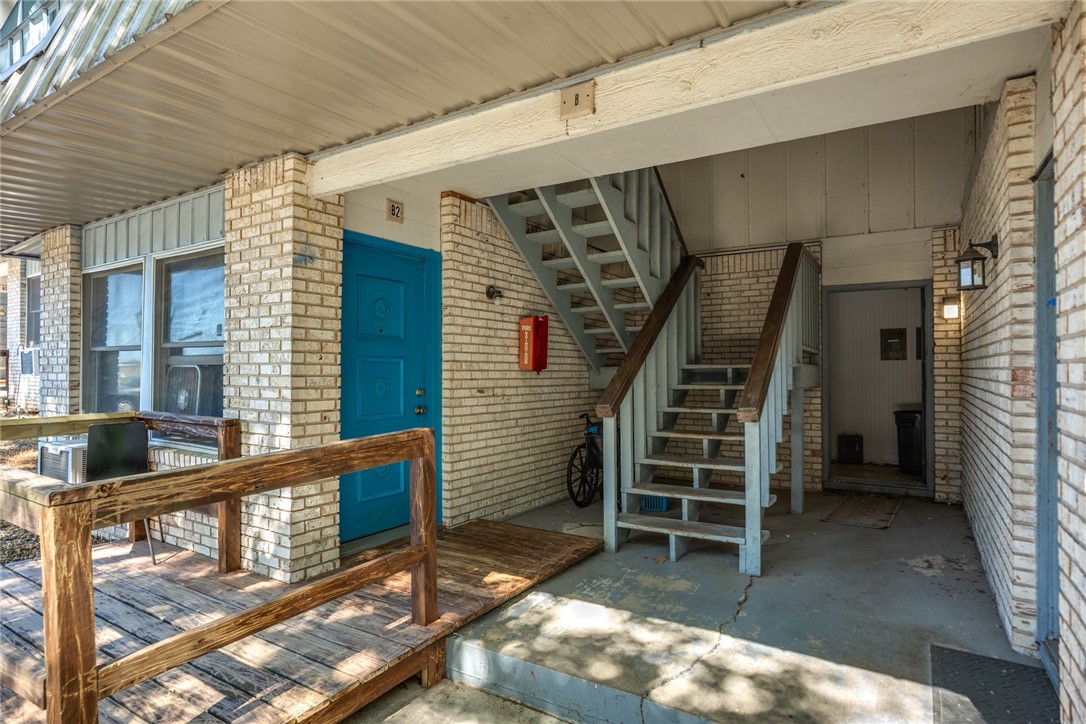 400 S Franklin Street Property Photo 8