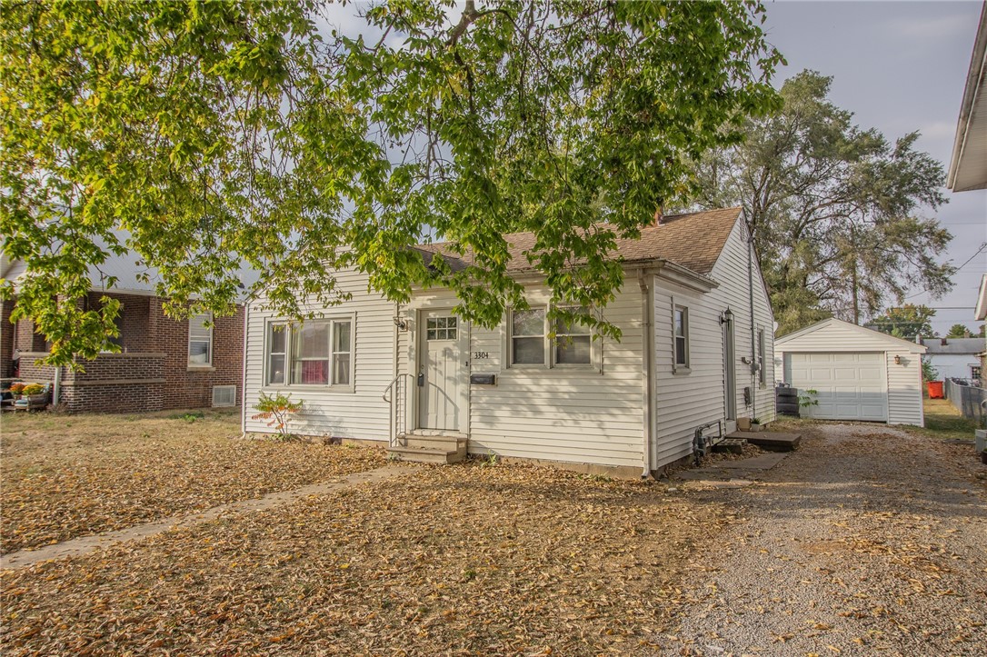 3304 Marion Avenue Property Photo 1