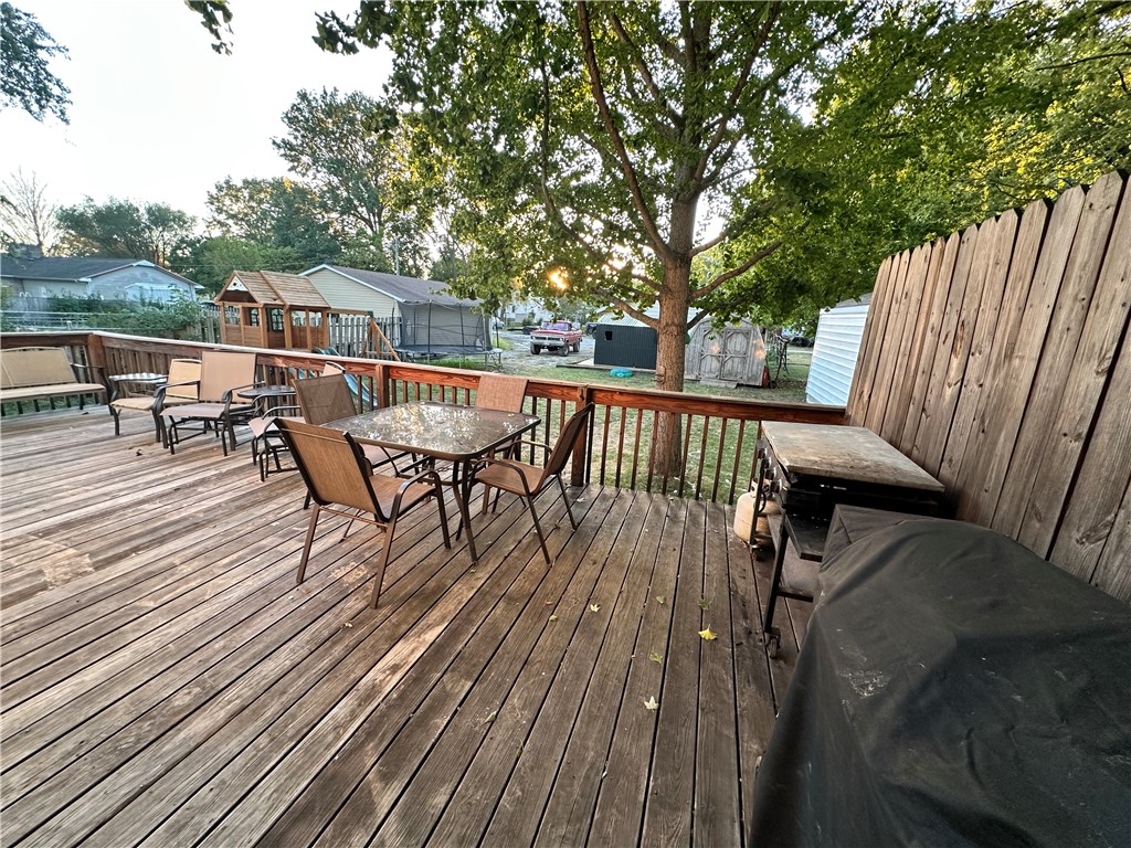 713 Cherry Street Property Photo 7