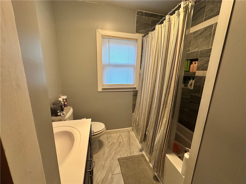 713 Cherry Street Property Photo 9