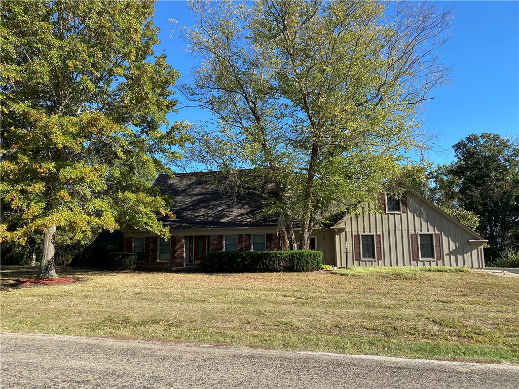 6936 Knollcrest Drive Property Photo 1