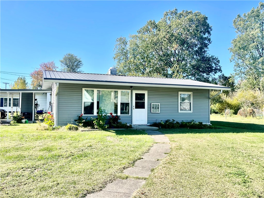 912 6th Street Property Photo 2