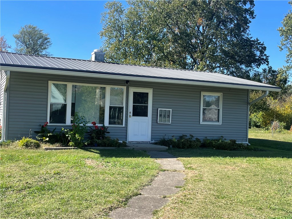 912 6th Street Property Photo 3