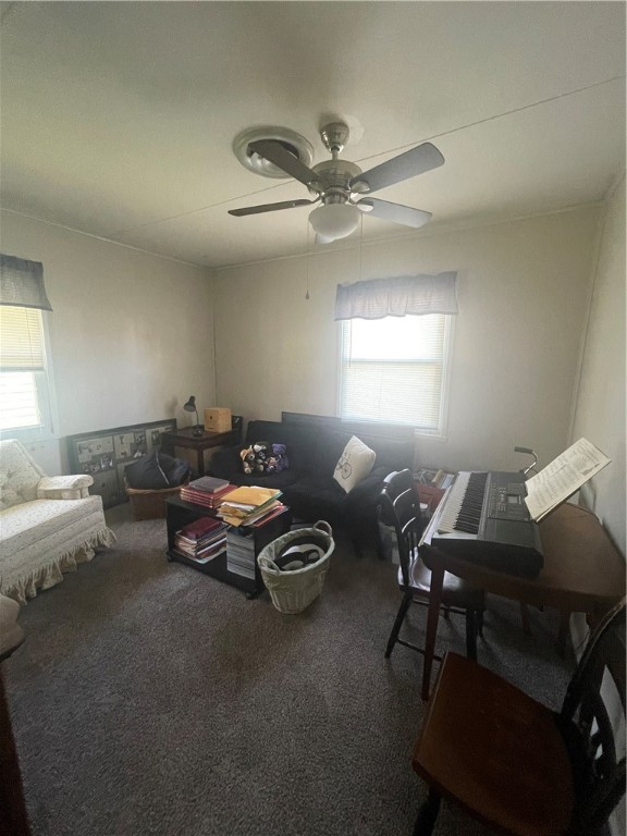 912 6th Street Property Photo 6