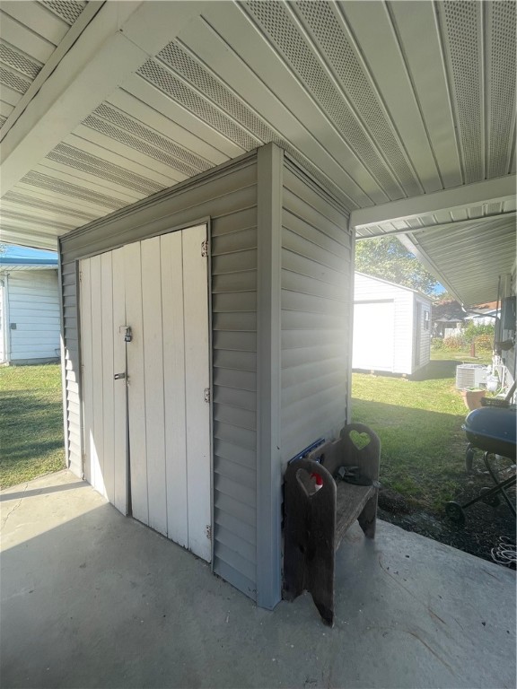 912 6th Street Property Photo 7