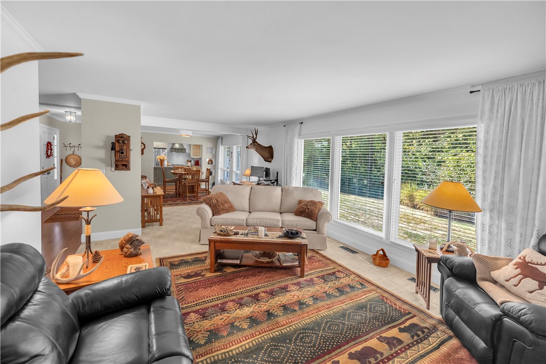 3 Allen Bend Place Property Photo 5