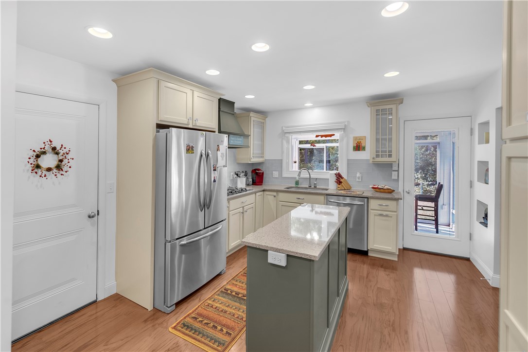 3 Allen Bend Place Property Photo 14