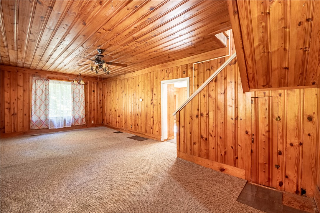 545 E Grove Road Property Photo 3