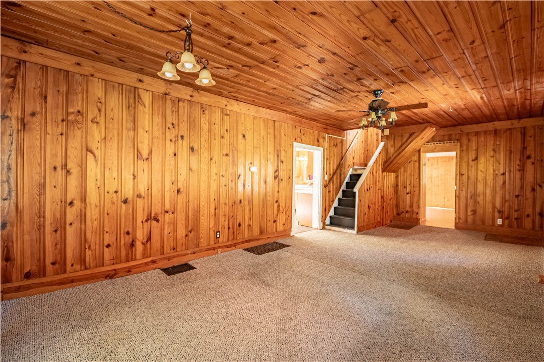 545 E Grove Road Property Photo 5