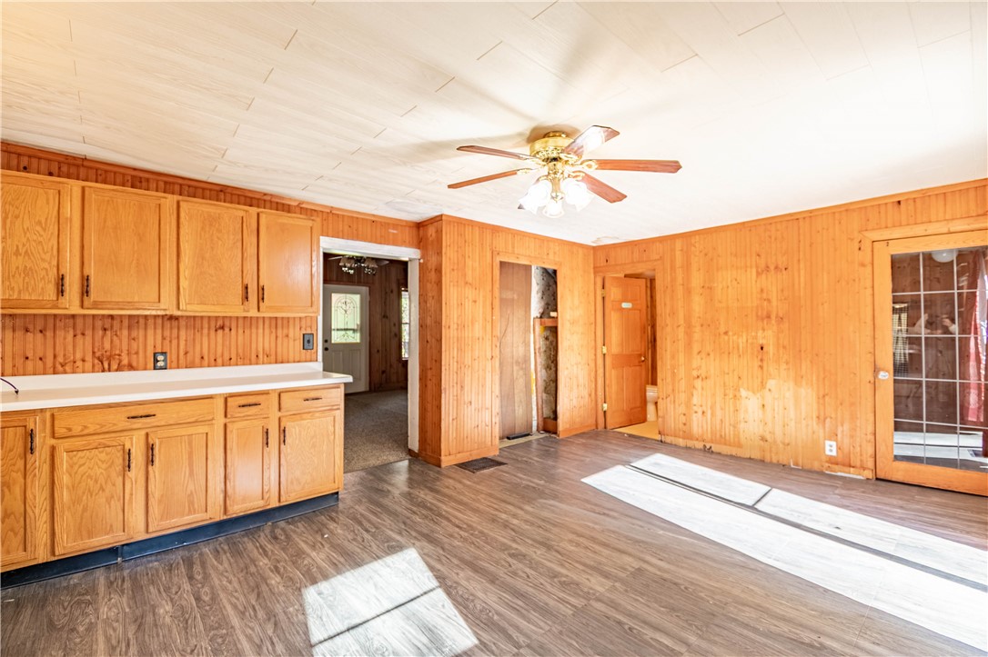 545 E Grove Road Property Photo 7