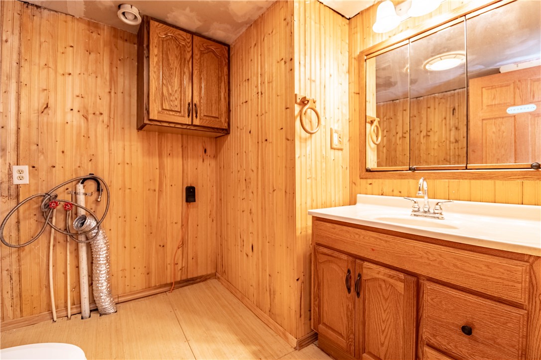 545 E Grove Road Property Photo 10
