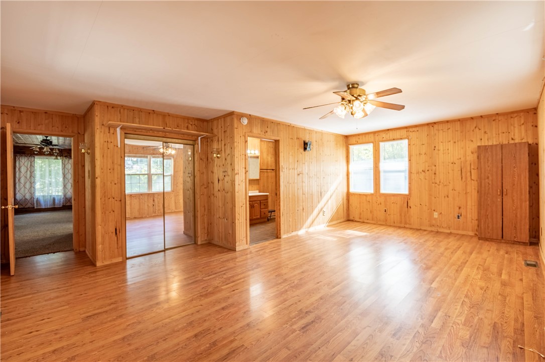545 E Grove Road Property Photo 12