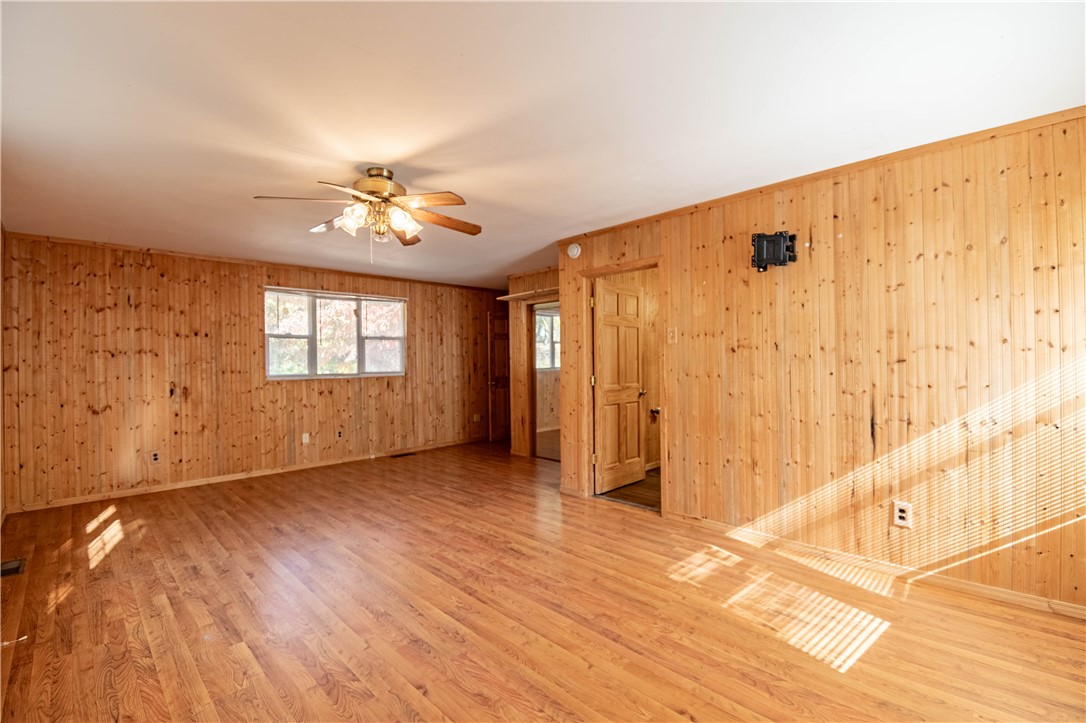 545 E Grove Road Property Photo 13