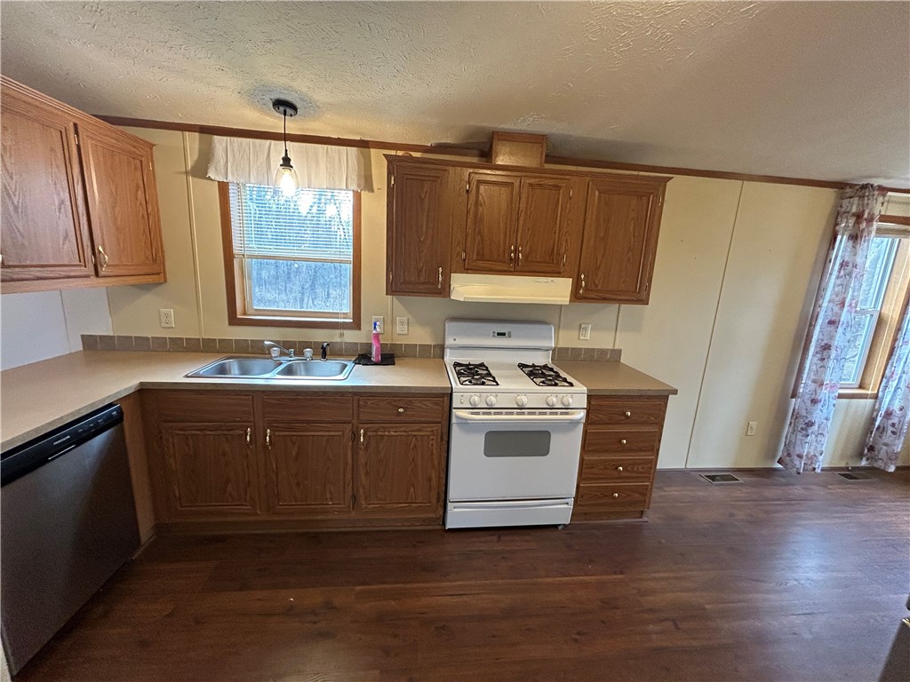 14218 N 2275th Street Property Photo 11