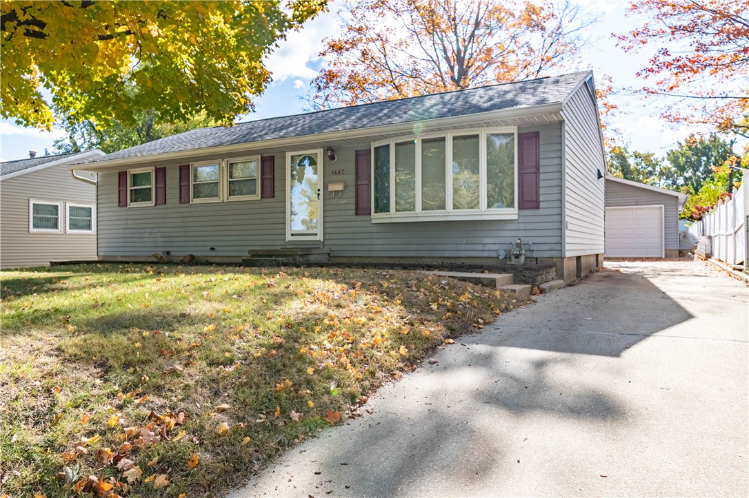 1487 E Dickinson Avenue Property Photo