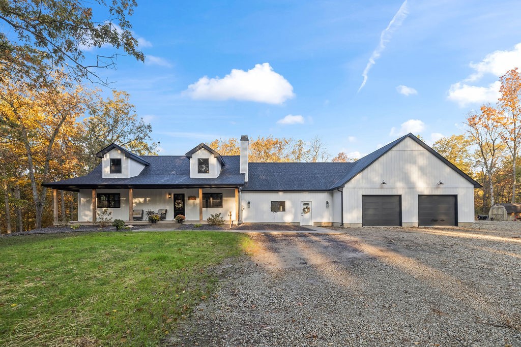 1933 E 1260 North Road Property Photo 1