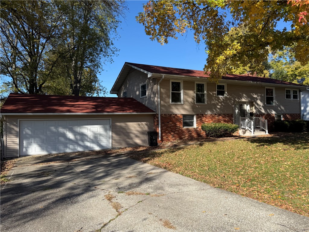 345 S Westdale Avenue Property Photo 3