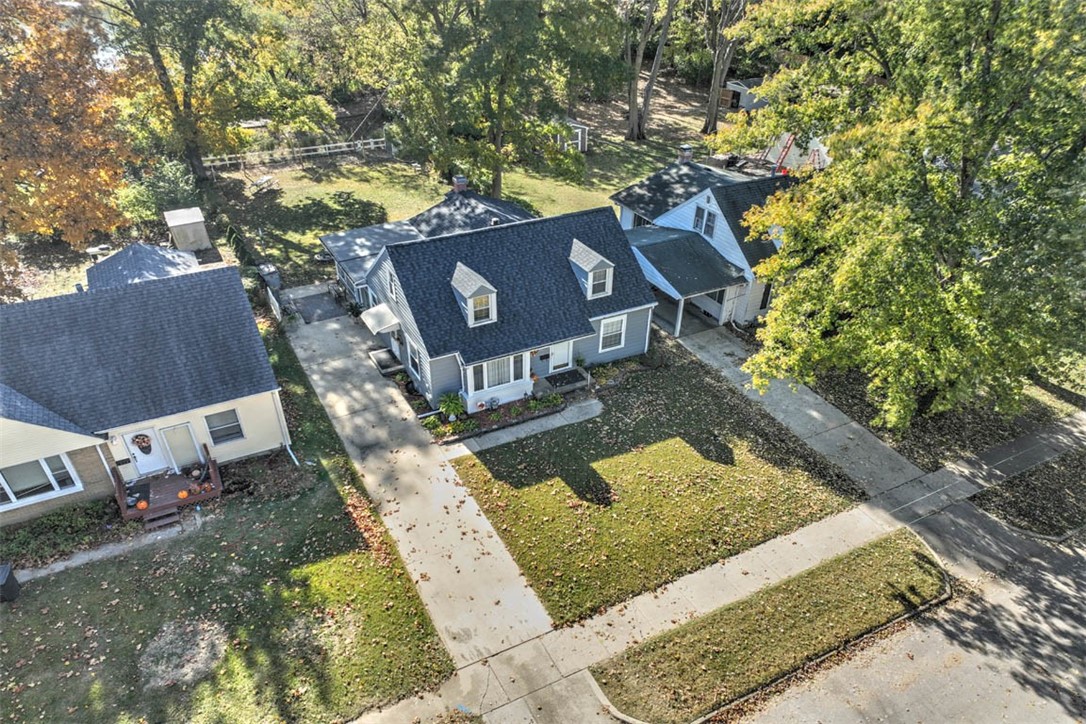 1677 W Sunset Avenue Property Photo 3