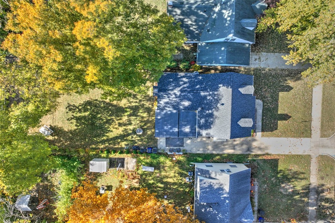 1677 W Sunset Avenue Property Photo 4