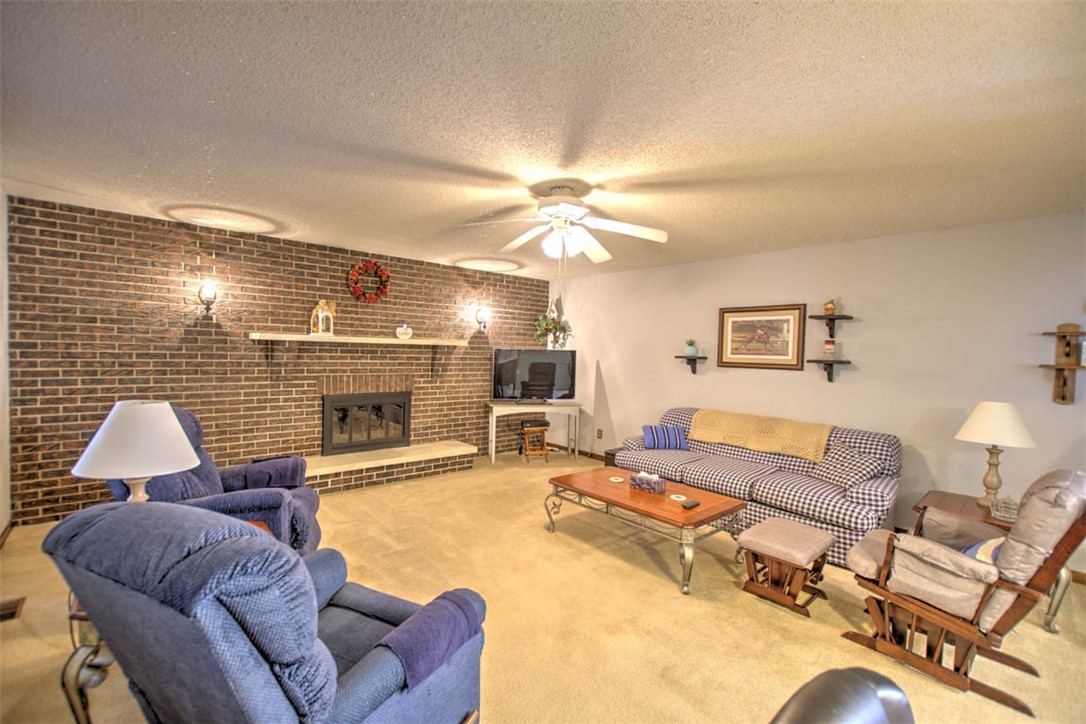 1677 W Sunset Avenue Property Photo 12