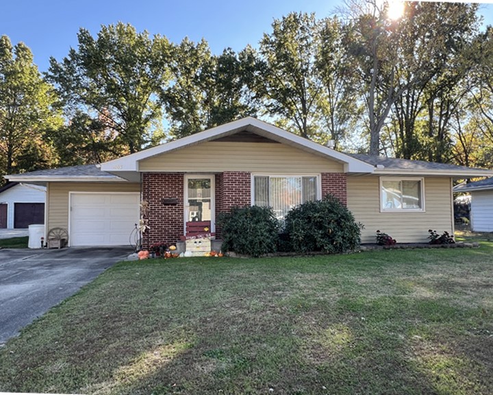 1003 Lynn Drive Property Photo 1