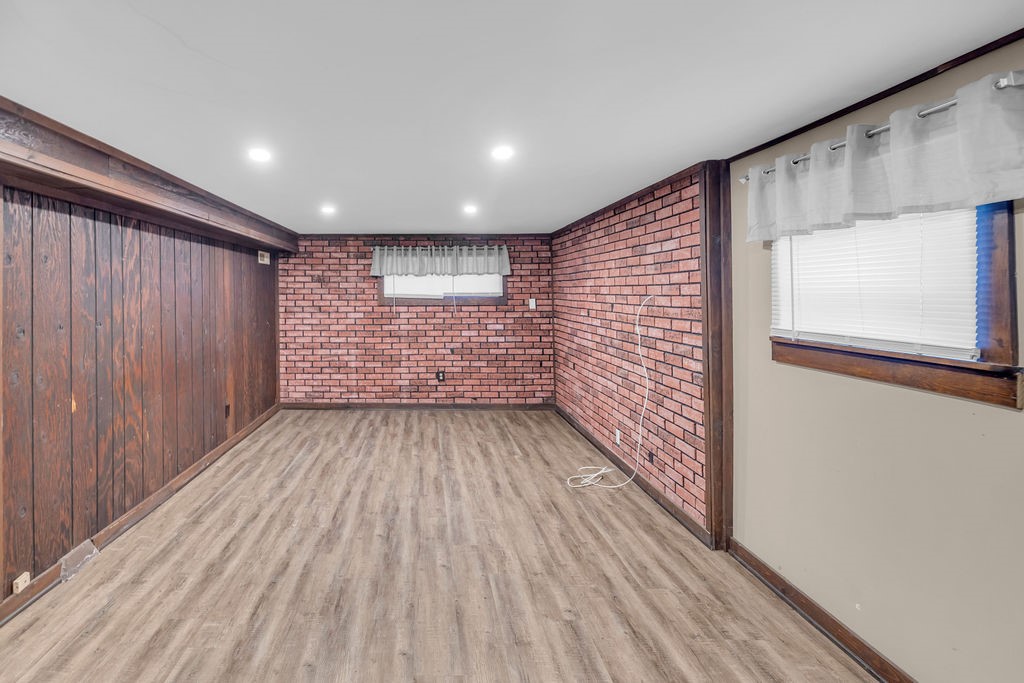 2306 Yorkshire Drive Property Photo 15