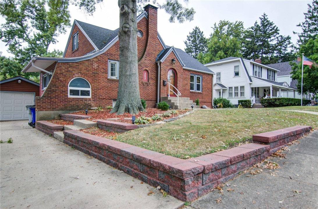 353 S Linden Avenue Property Photo 3
