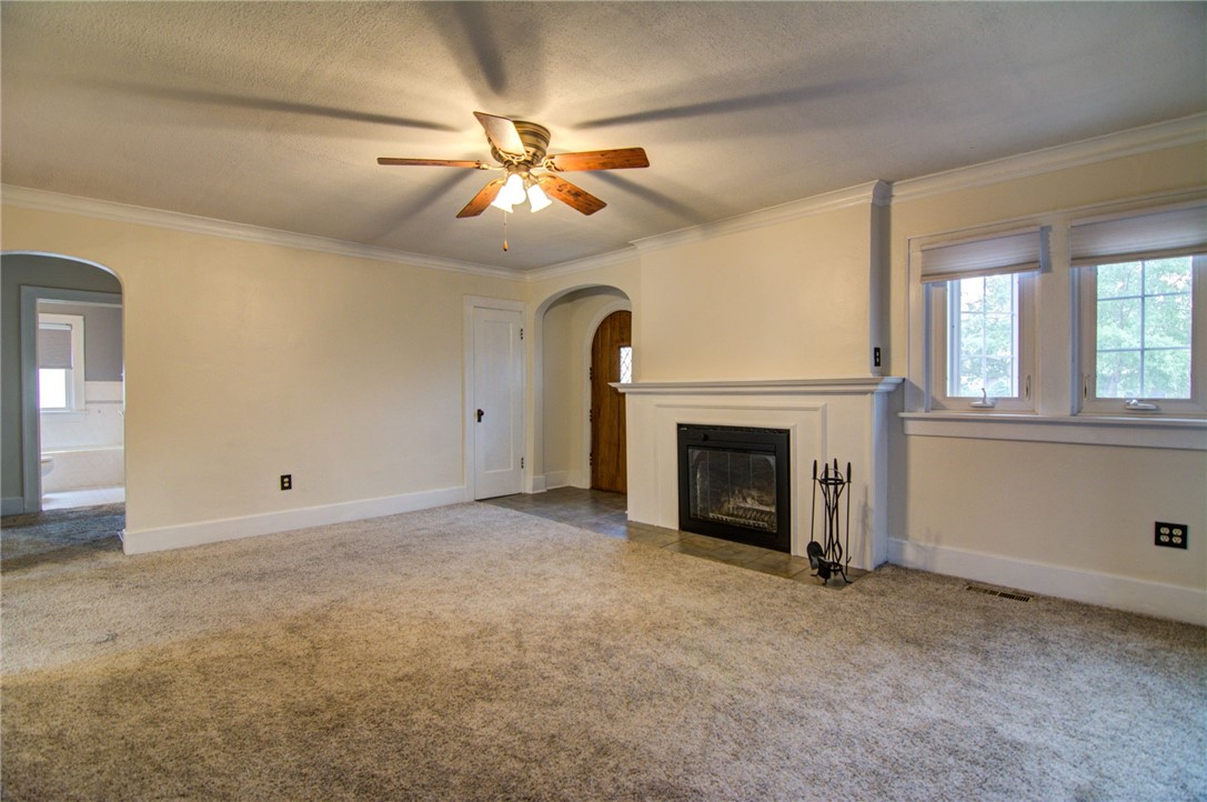 353 S Linden Avenue Property Photo 6