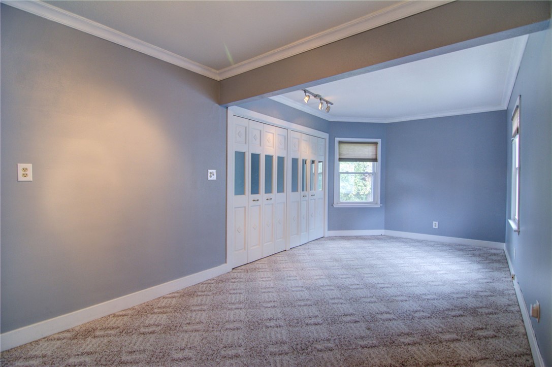 353 S Linden Avenue Property Photo 12