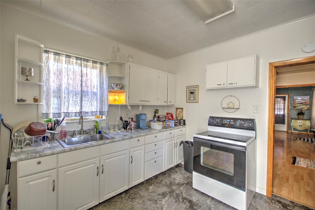 1210 E Main Street Property Photo 9