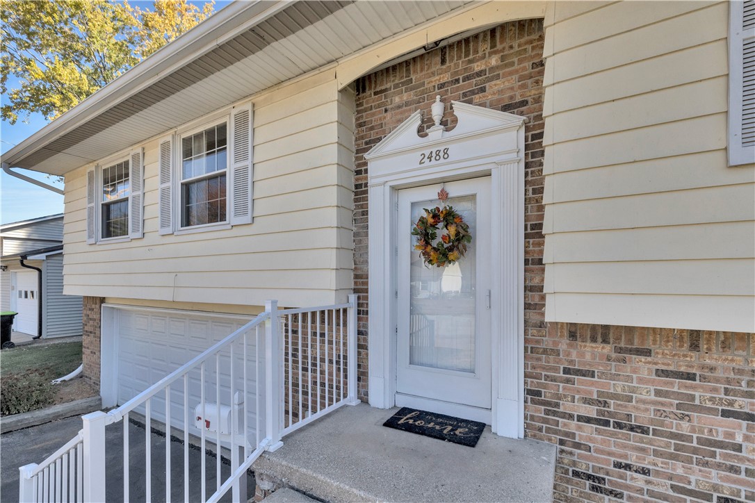 2488 Fontaine Drive Property Photo 2
