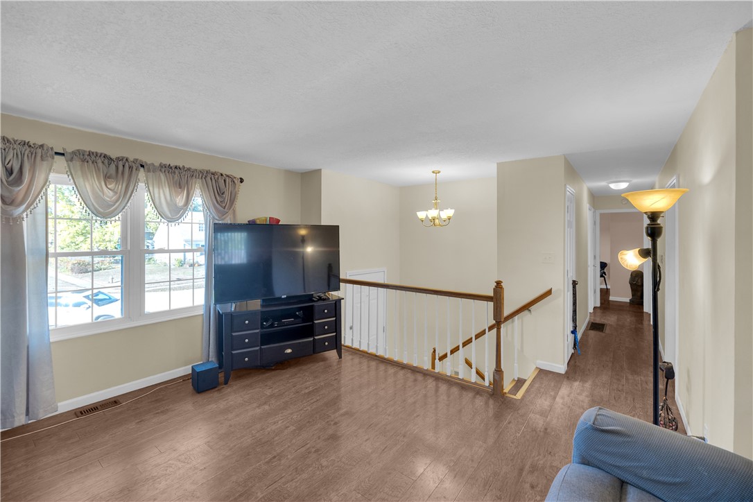 2488 Fontaine Drive Property Photo 3