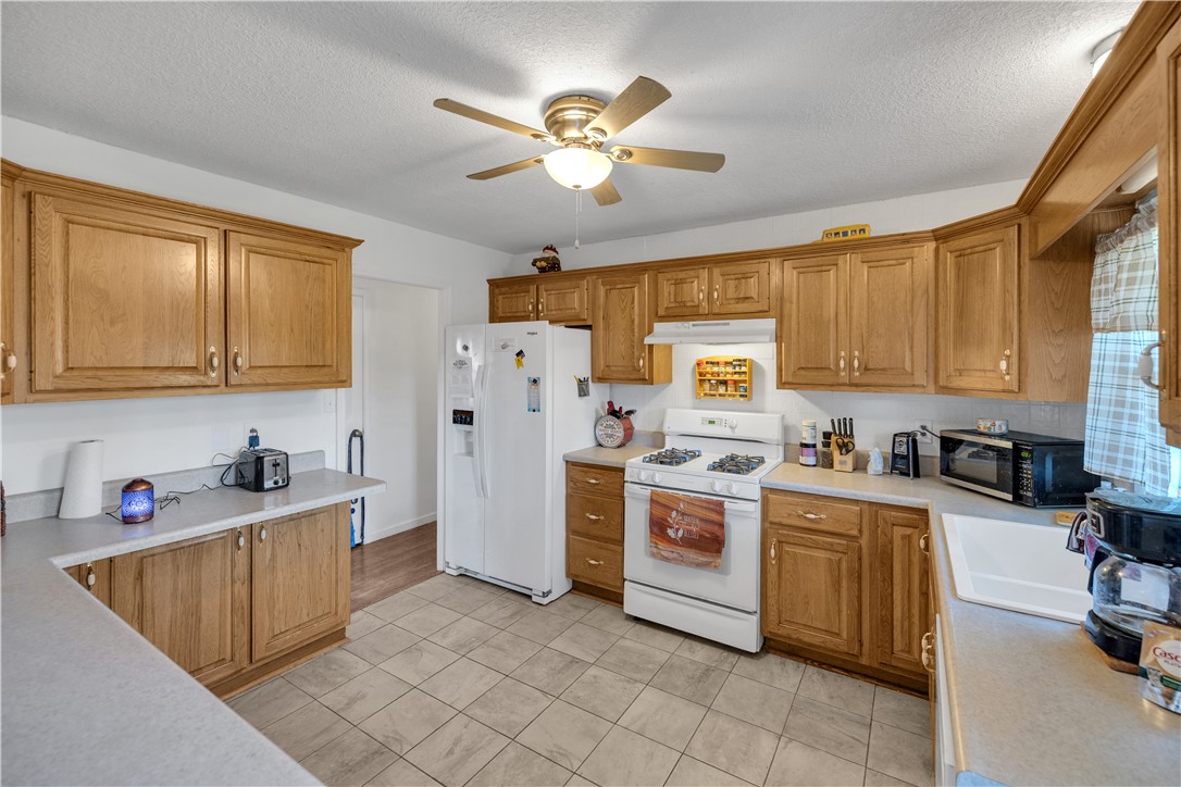 2488 Fontaine Drive Property Photo 8