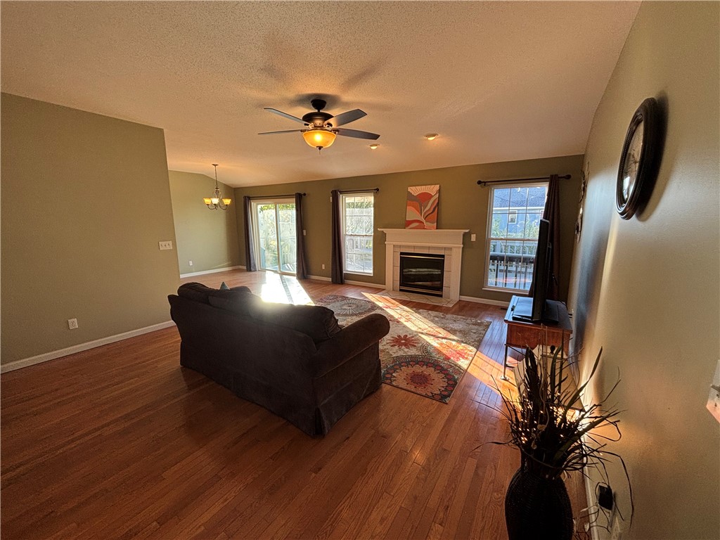 103 E Mount Vernon Avenue Property Photo 4