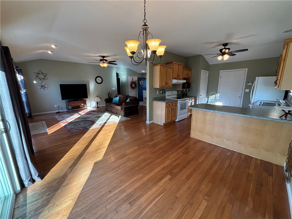 103 E Mount Vernon Avenue Property Photo 8