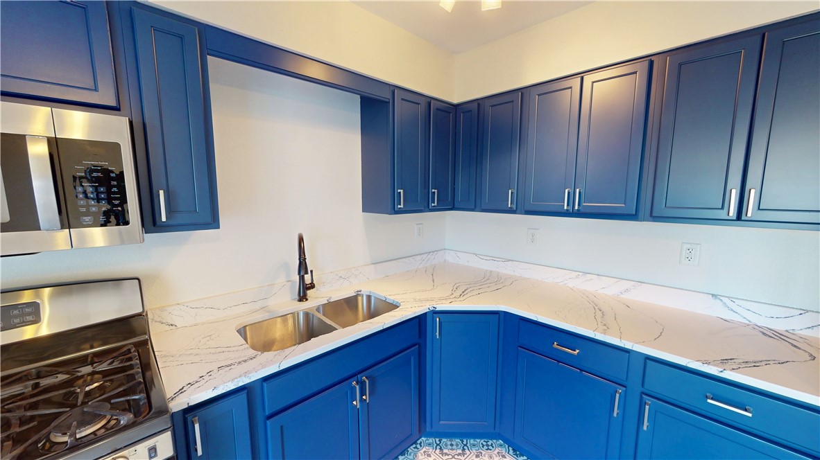 404 Merrill Street Property Photo 7